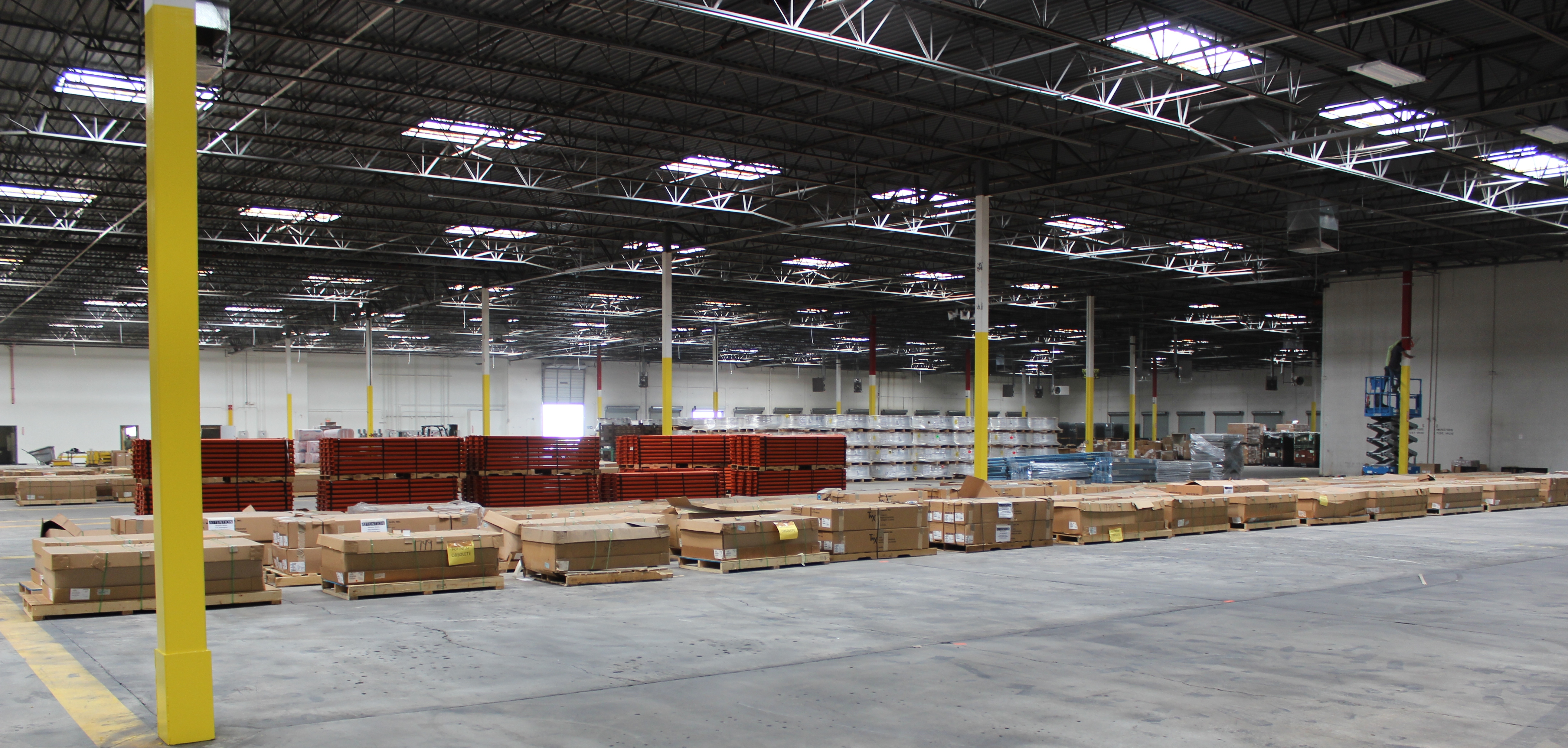 41 Butterfield Trail Warehouse